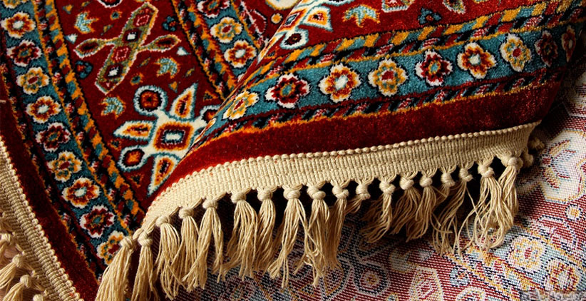 جارو زدن قالی قبل از تحویل به قالیشویی