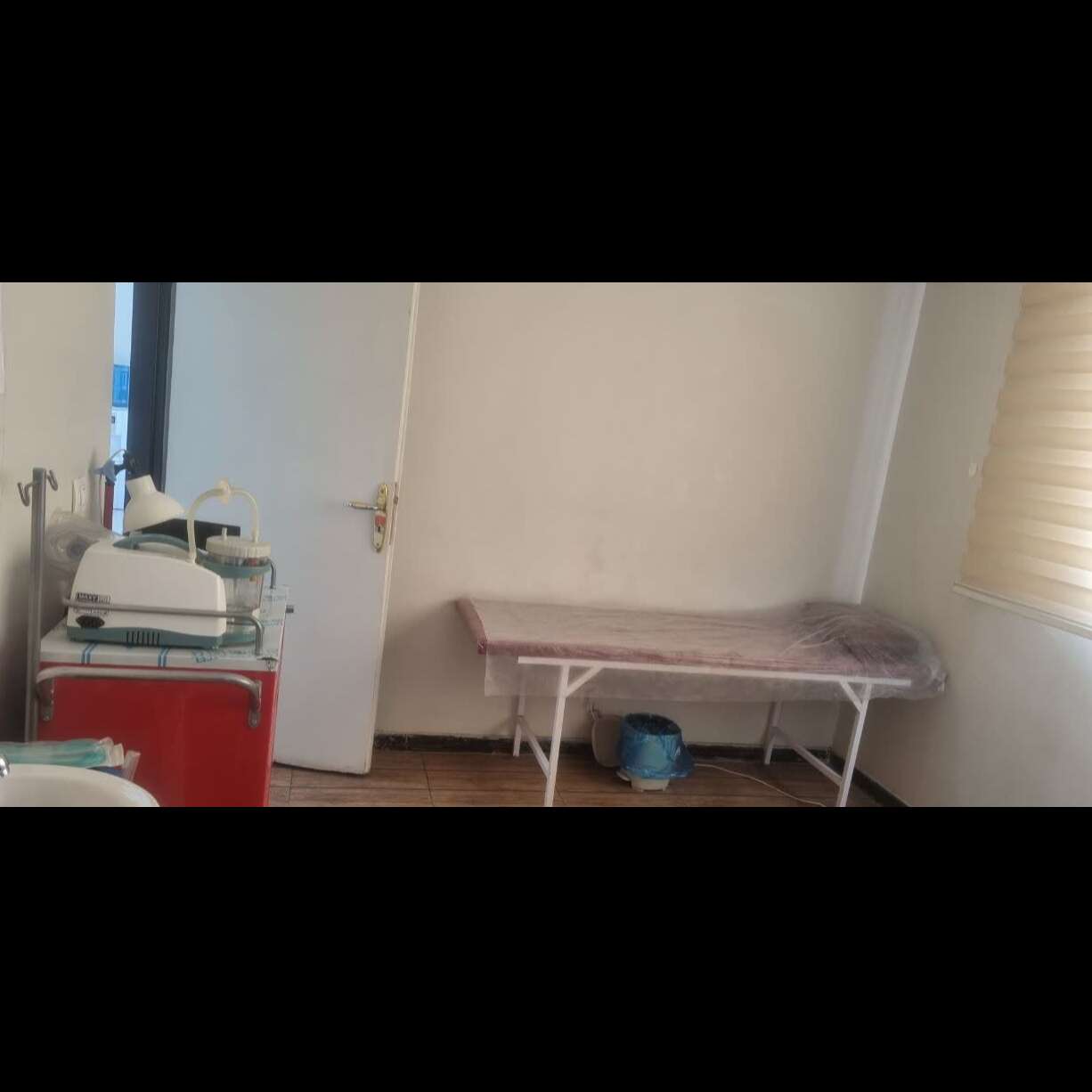 تصویر 2 کلینیک طب سنتی و سوزنی ، زالودرمانی دکتر شمشیری
