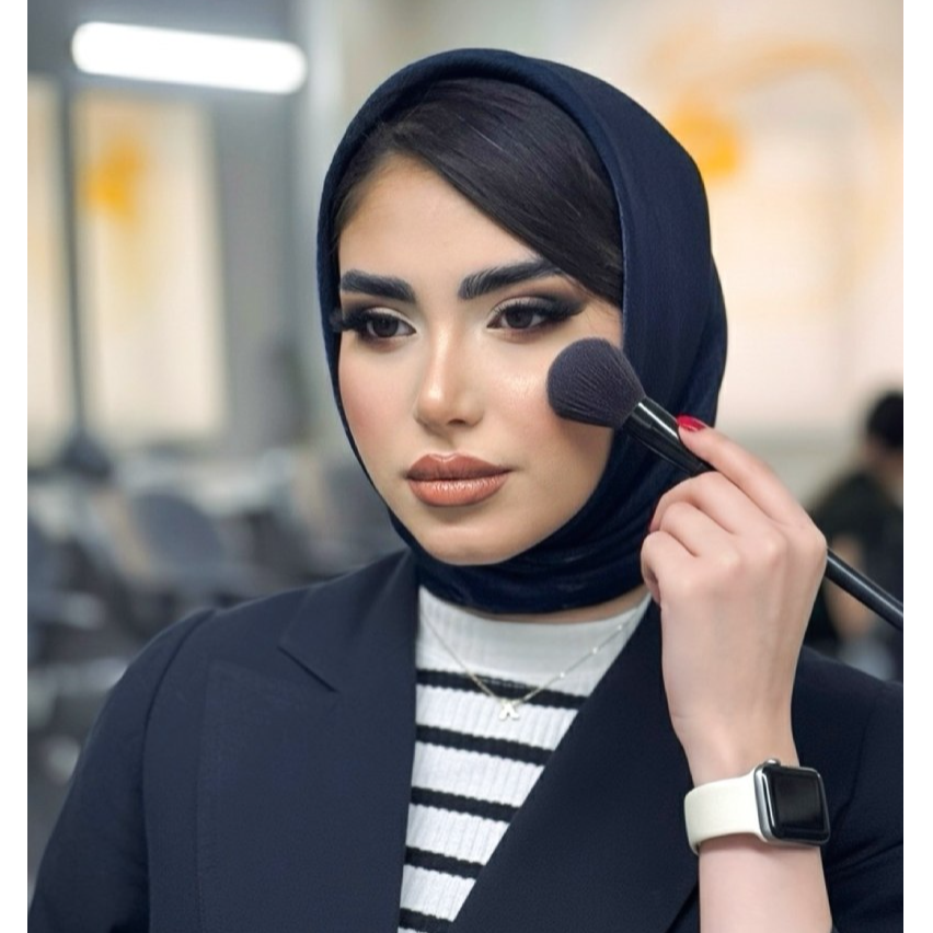 کیانا فرجی میکاپ  در  مارلیک