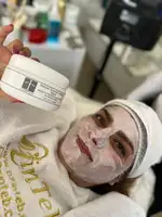 پاکسازی پوست پریا مرادی