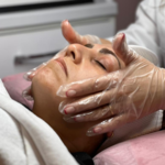 بهترین مرکز کاشت ناخن ماندانا طاهری