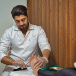 کلینیک درمان زخم و استومی هیوا