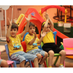  مهدکودک و پیش دبستانی دو زبانه رستا