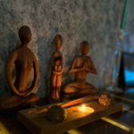 ماساژ زن روز