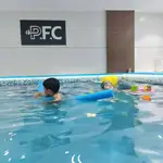 تیم تخصصی آموزش شنا شناگرشو با مربیگری سحر قجر