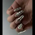 آموزش کاشت ناخن پریسا علیزاده