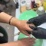 آموزش کاشت ناخن پریسا علیزاده